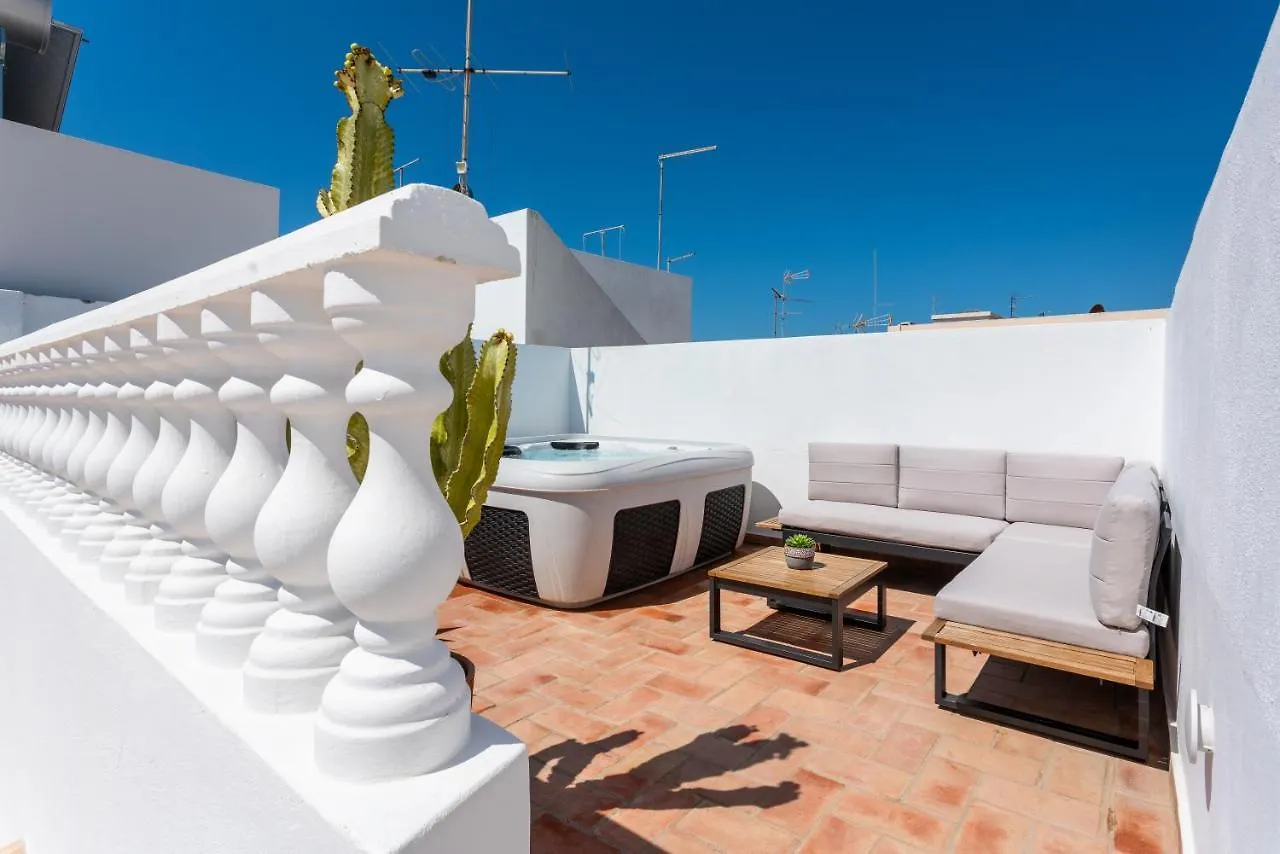 Privilege Casa Perto Do Mar With Rooftop Jacuzzi, Olhao Βίλα