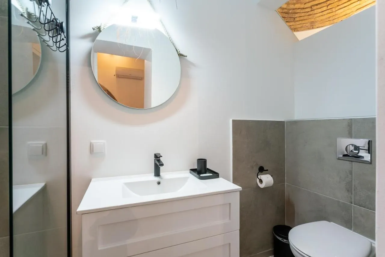 Privilege Casa Perto Do Mar With Rooftop Jacuzzi, Olhao Villa